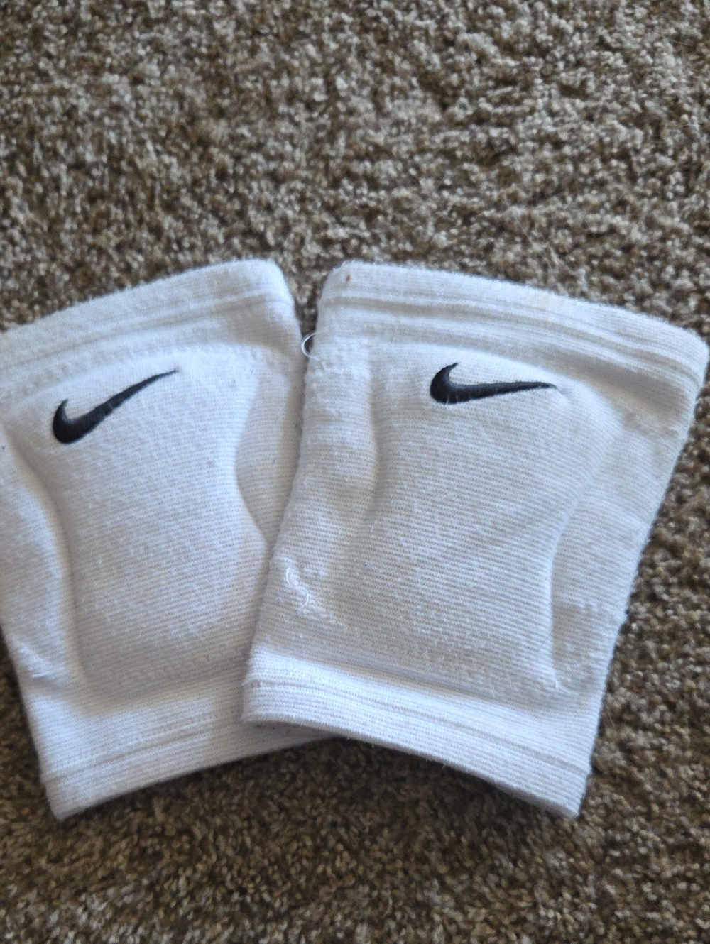 Nike women knee pads